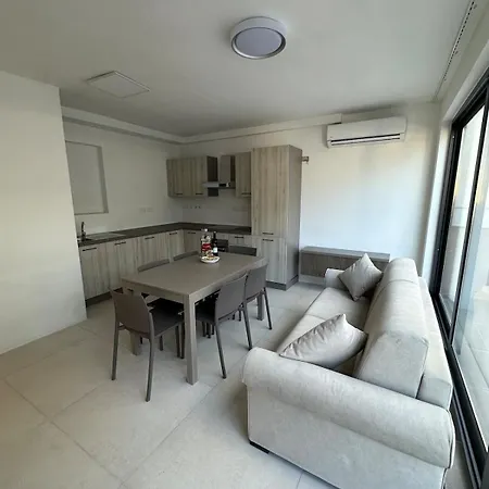 Sky High Getaway * Saint Julian's