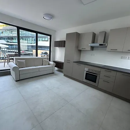 דירה Sky High Getaway Saint Julian's